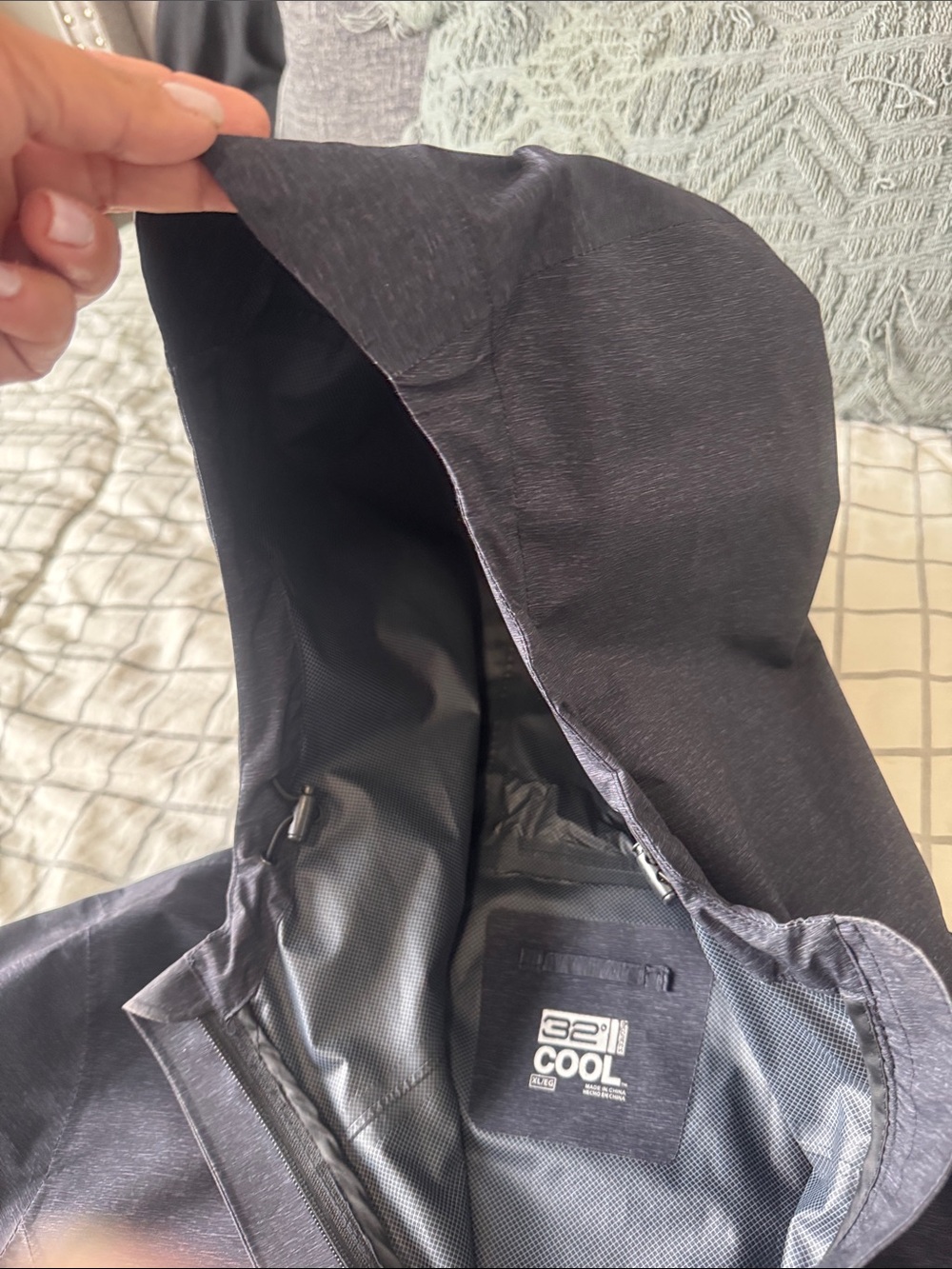 Women’s Hooded Raincoat in Deep Gray - Picture 4 of 5